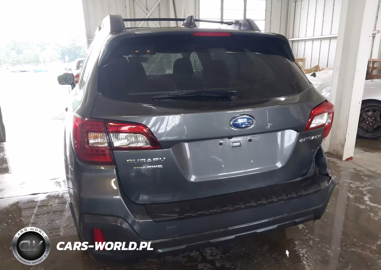 2018 Subaru Outback 2.5I Premium VIN:4S4BSAFC3J3393241 - 16