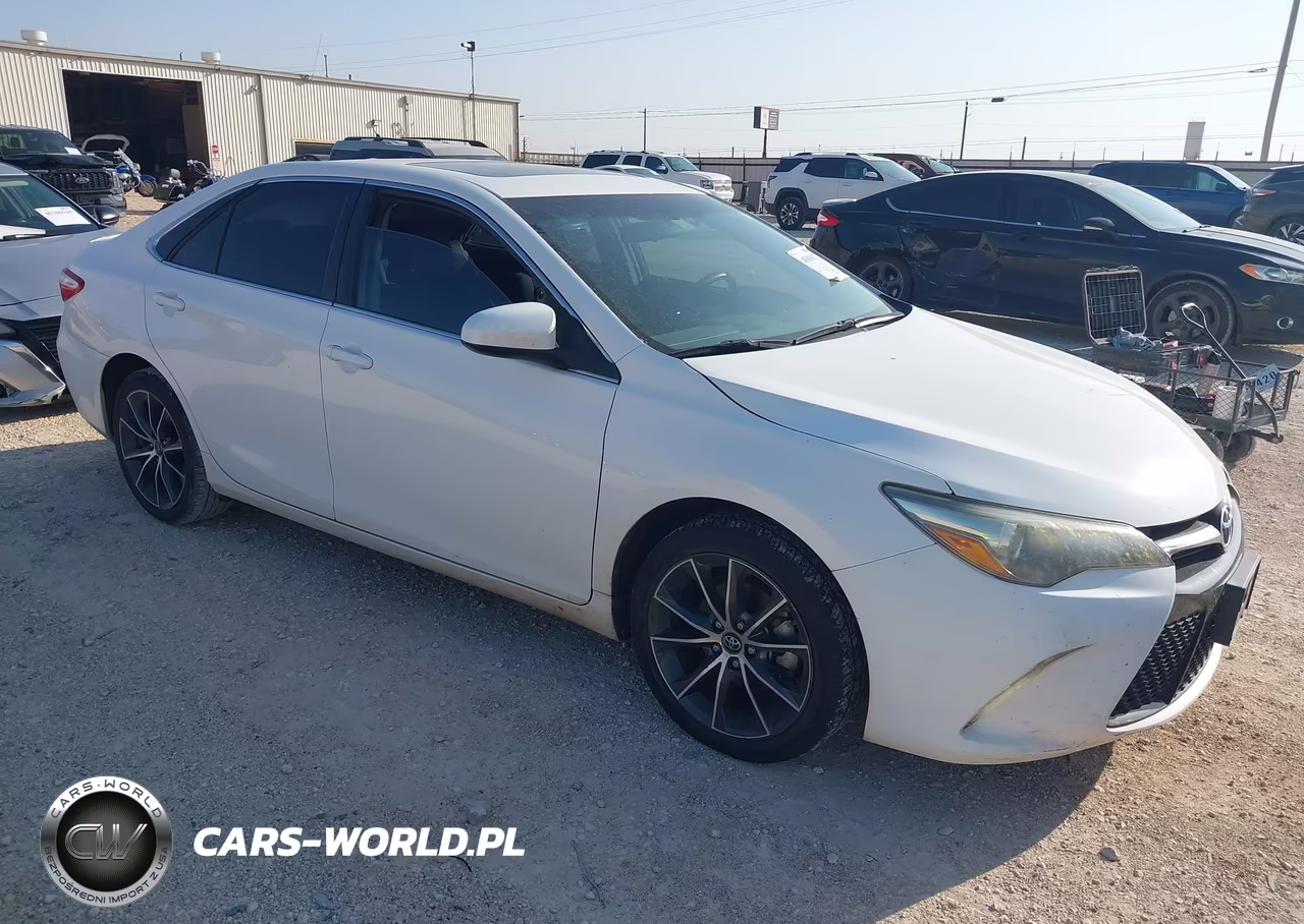 2016 Toyota Camry Xse