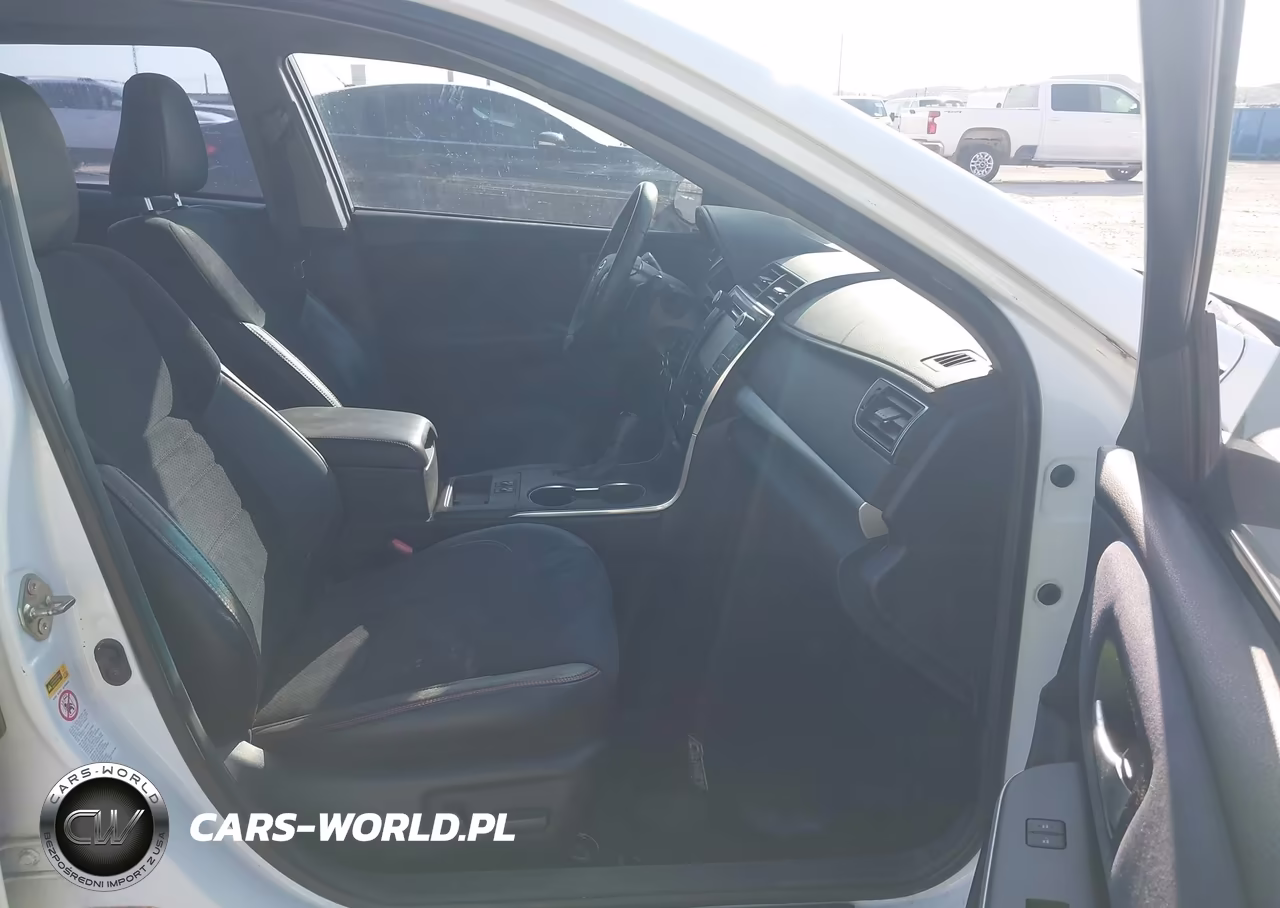 2016 Toyota Camry Xse VIN:4T1BF1FK2GU212452 - 5