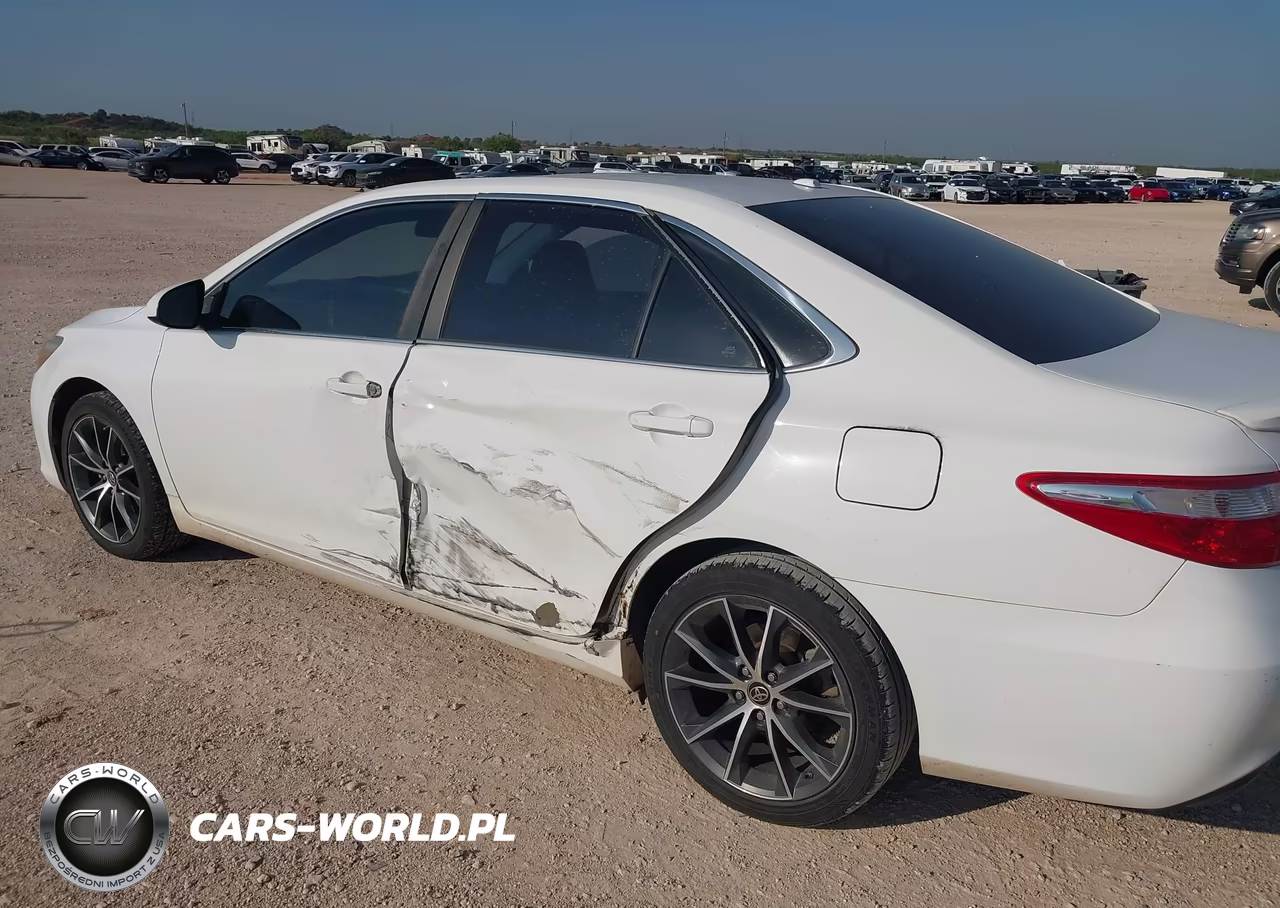 2016 Toyota Camry Xse VIN:4T1BF1FK2GU212452 - 6
