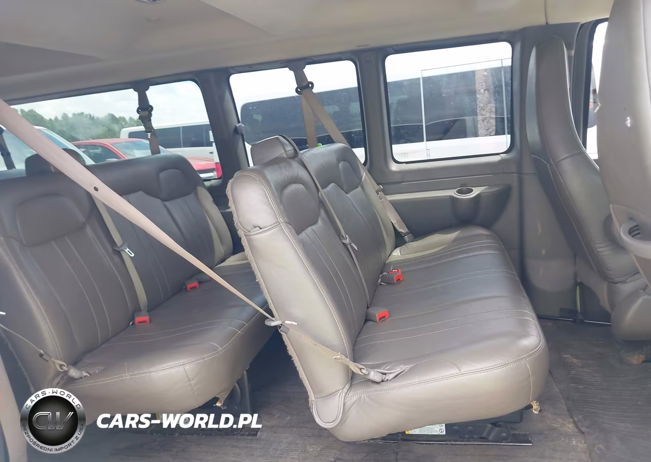 2017 Chevrolet Express 3500 Ls VIN:1GAZGNFG7H1294676 - 8