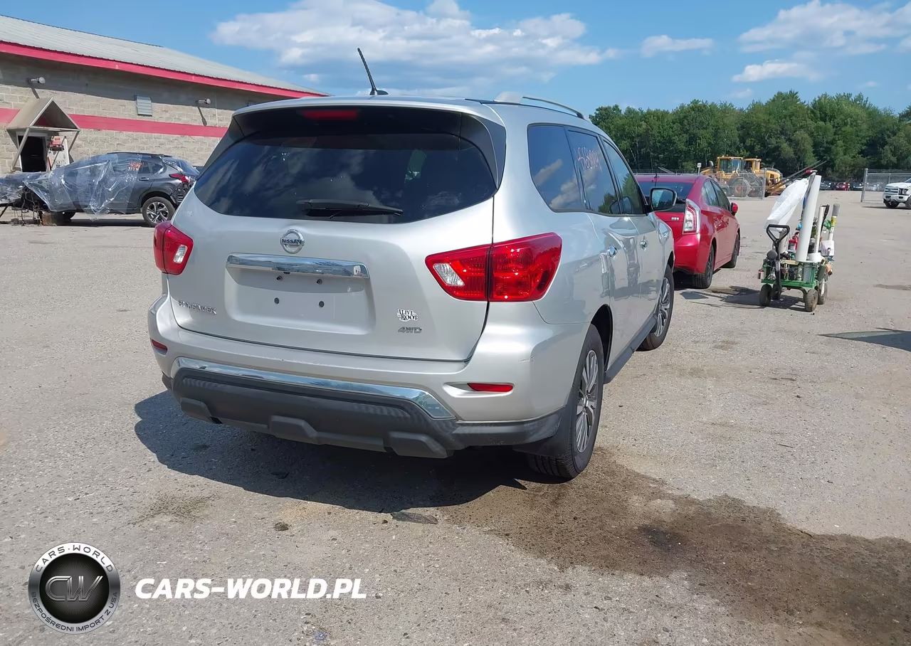 2018 Nissan Pathfinder S VIN:5N1DR2MM3JC658181 - 4