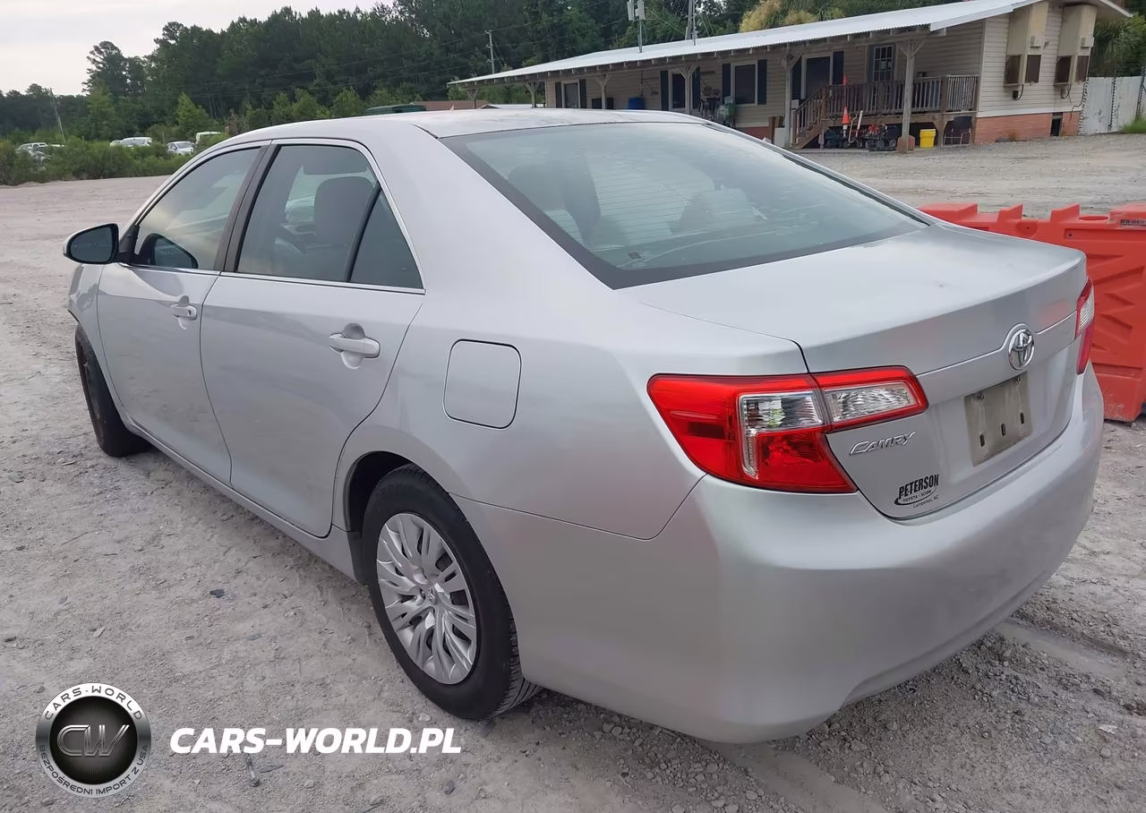 2012 Toyota Camry L VIN:4T1BF1FK6CU519360 - 3