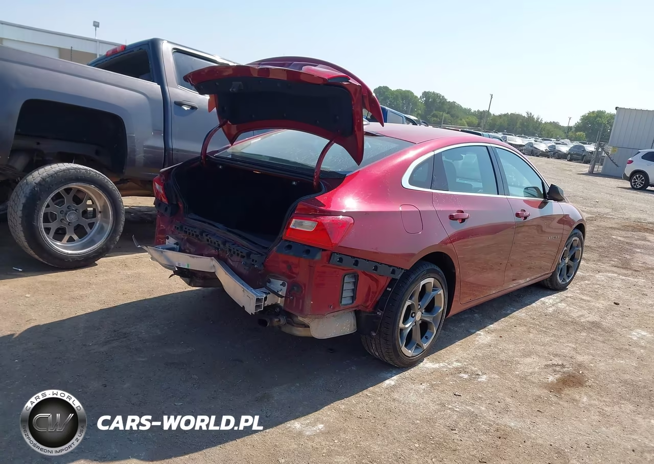 2019 Chevrolet Malibu Rs VIN:1G1ZG5ST8KF172535 - 4