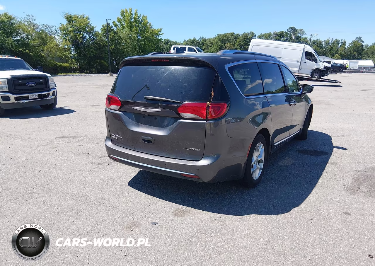 2020 Chrysler Pacifica Limited VIN:2C4RC1GG3LR278585 - 4