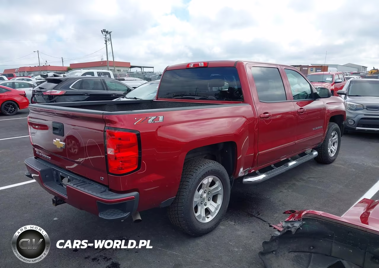 2018 Chevrolet Silverado 1500 2Lt VIN:3GCUKREC8JG339685 - 4