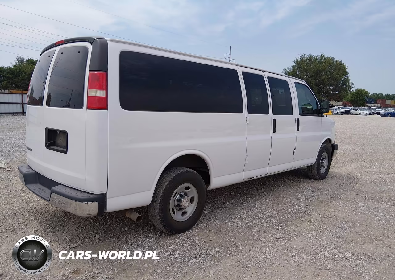 2017 Chevrolet Express 3500 Lt VIN:1GAZGPFG6H1265763 - 4
