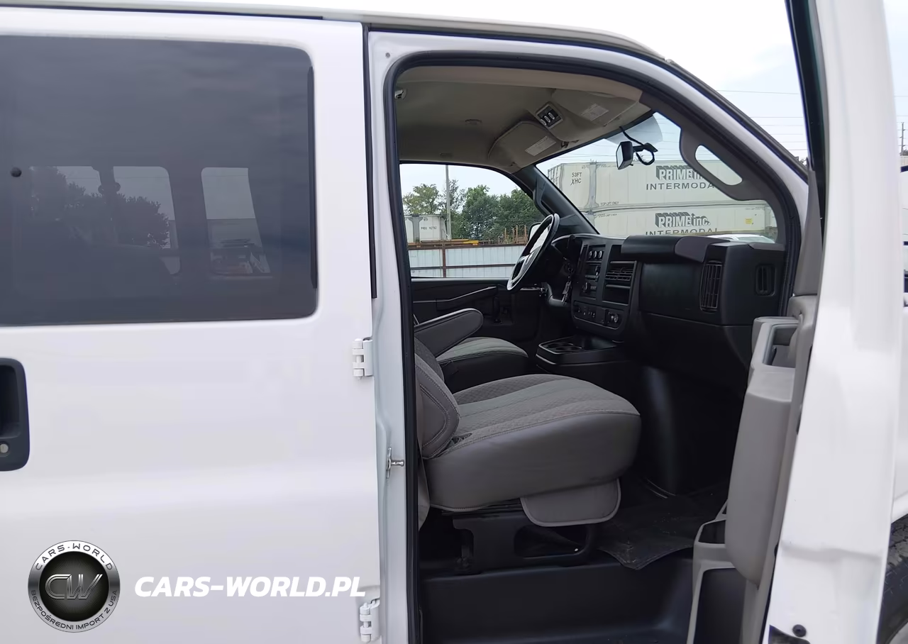 2017 Chevrolet Express 3500 Lt VIN:1GAZGPFG6H1265763 - 5