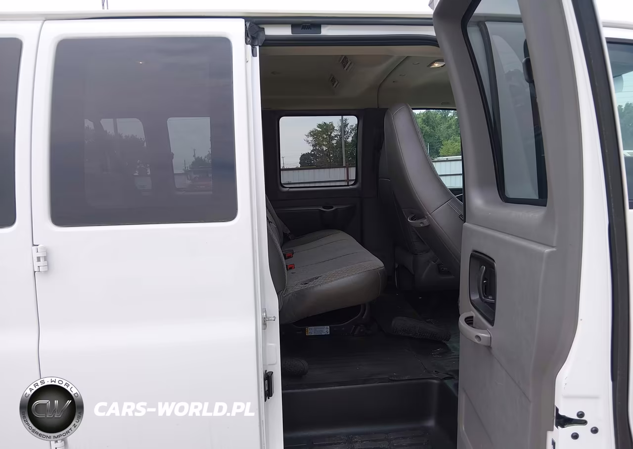 2017 Chevrolet Express 3500 Lt VIN:1GAZGPFG6H1265763 - 8