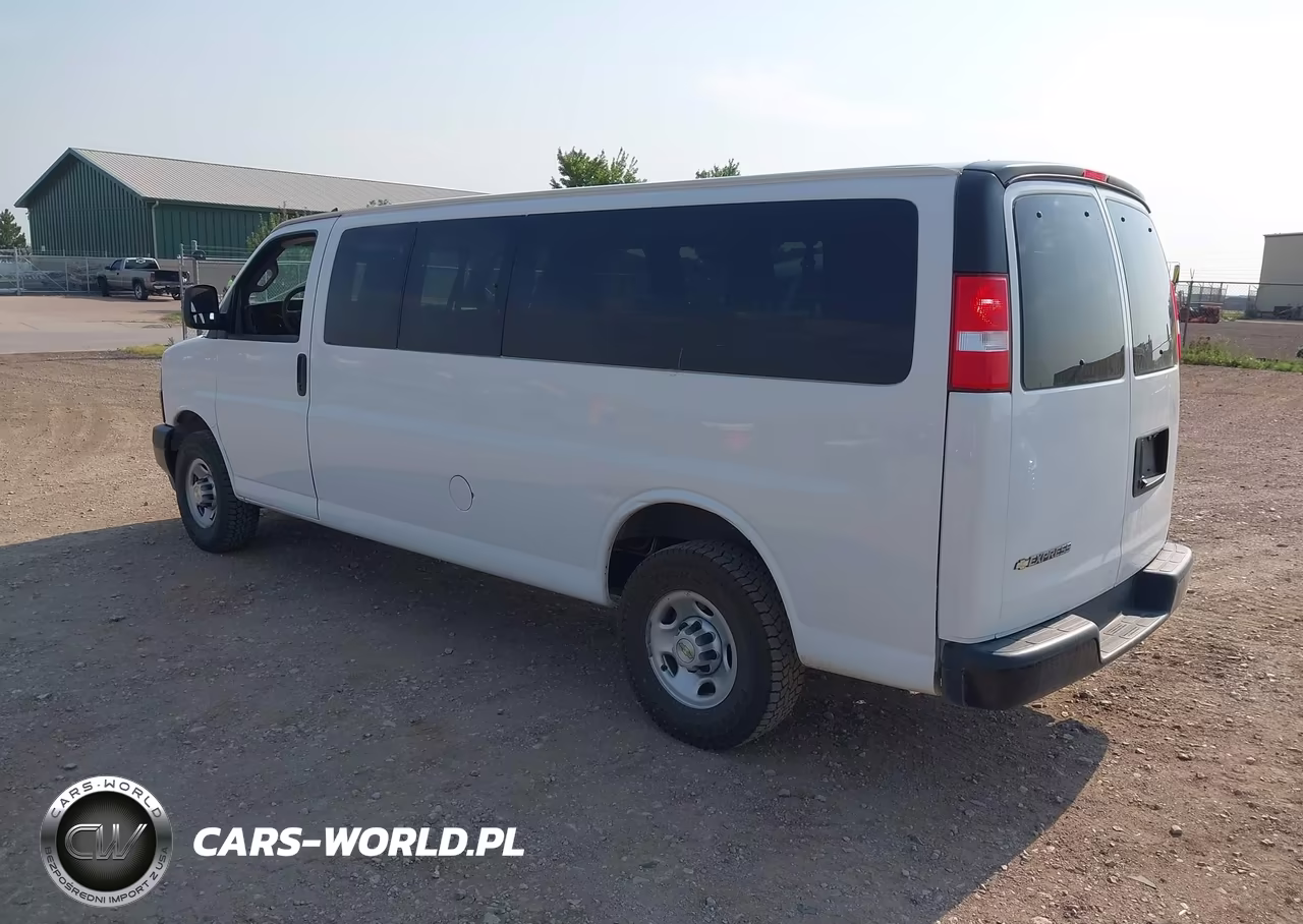 2024 Chevrolet Express Passenger Rwd 3500 Extended Wheelbase Ls VIN:1GAZGNFP5R1204751 - 3