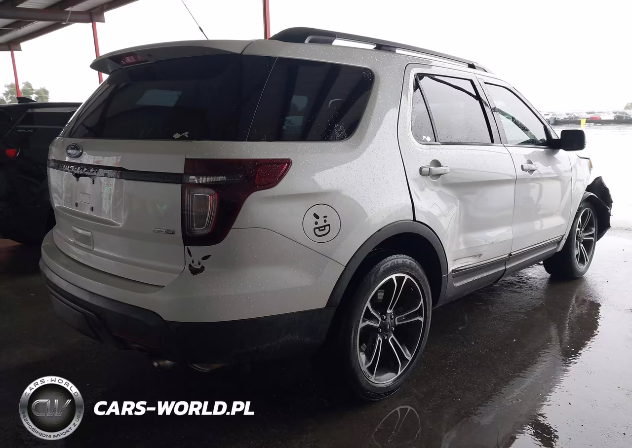 2015 Ford Explorer Sport VIN:1FM5K8GT4FGB10012 - 4