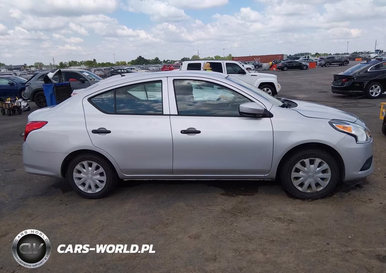 2018 Nissan Versa 1.6 S VIN:3N1CN7AP2JL819702 - 13