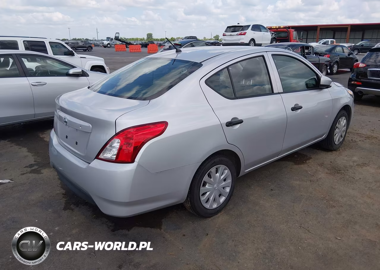2018 Nissan Versa 1.6 S VIN:3N1CN7AP2JL819702 - 4