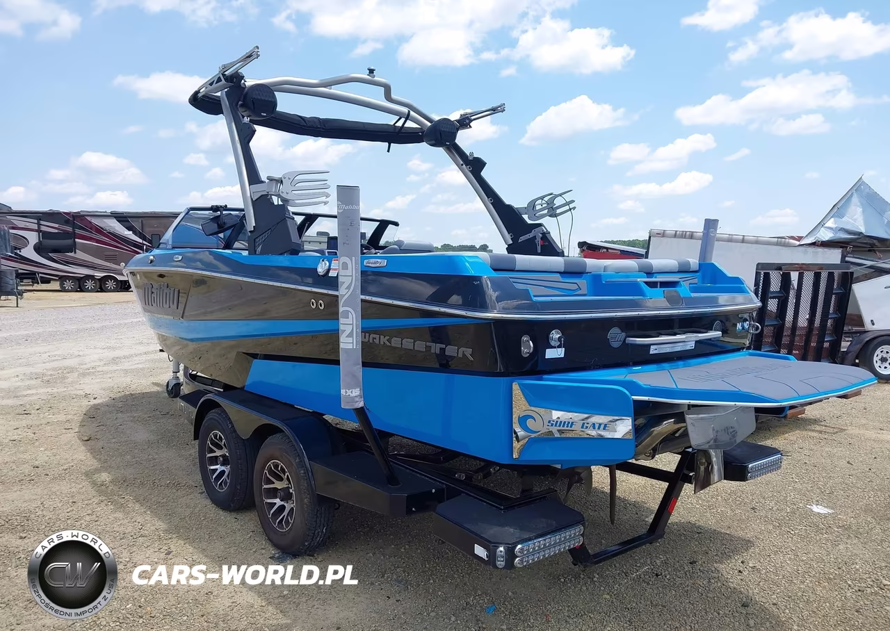 2023 Malibu Boat & Trailer VIN:59XBB2420PL001651 - 3