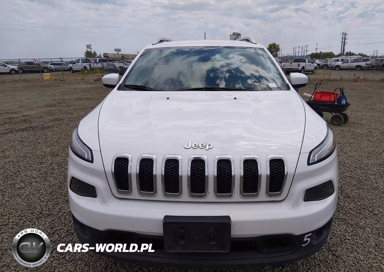 2018 Jeep Cherokee Latitude 4X4 VIN:1C4PJMCB0JD528650 - 13