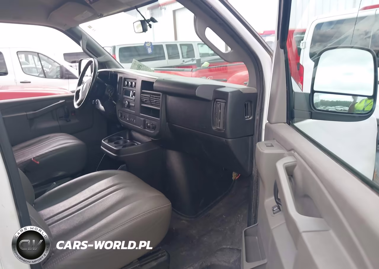 2017 Chevrolet Express 3500 Ls VIN:1GAZGNFG9H1292394 - 5