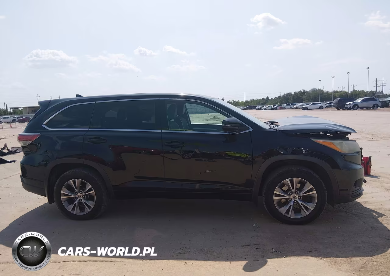 2015 Toyota Highlander Le Plus V6 VIN:5TDBKRFH0FS143329 - 13