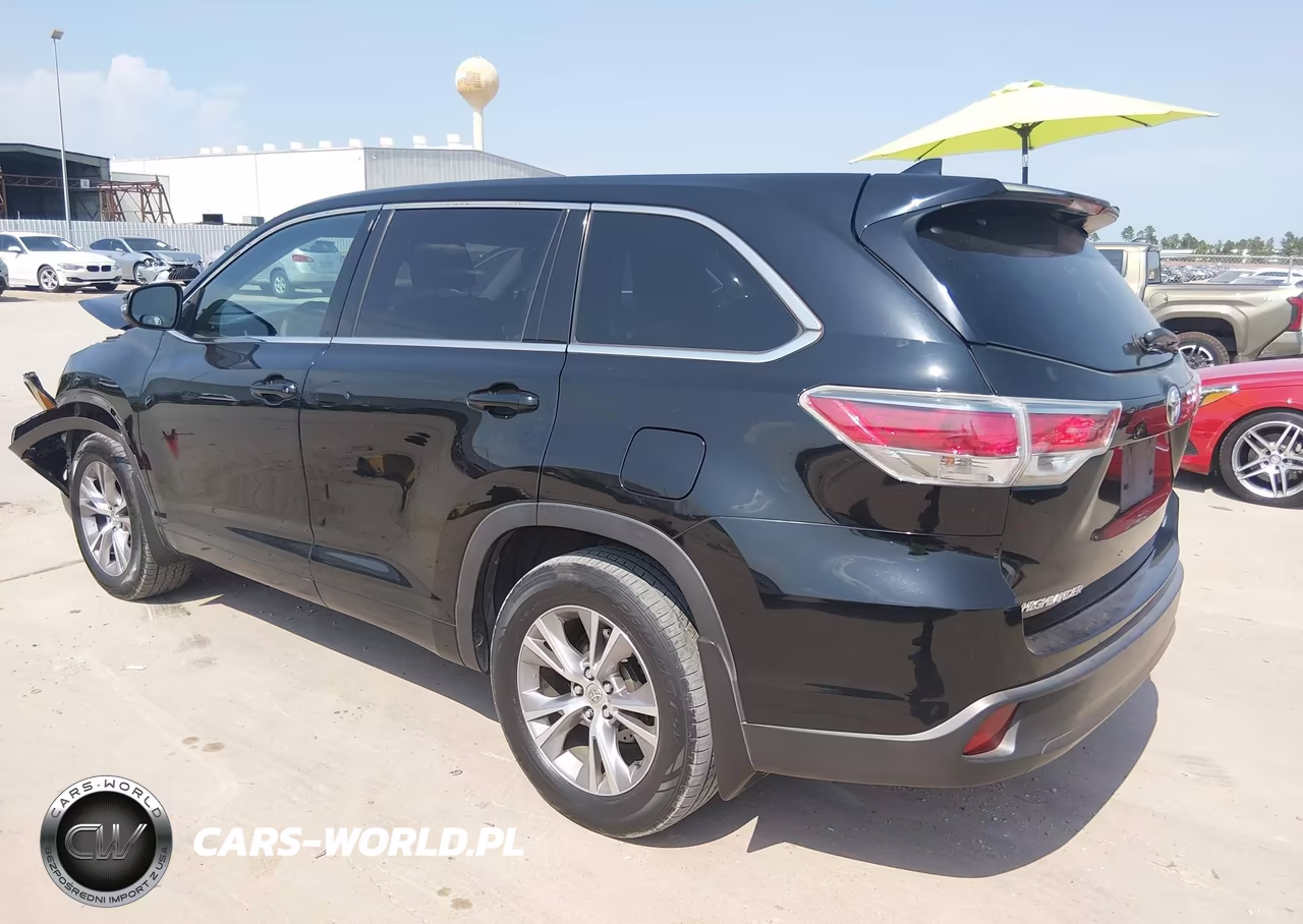 2015 Toyota Highlander Le Plus V6 VIN:5TDBKRFH0FS143329 - 3