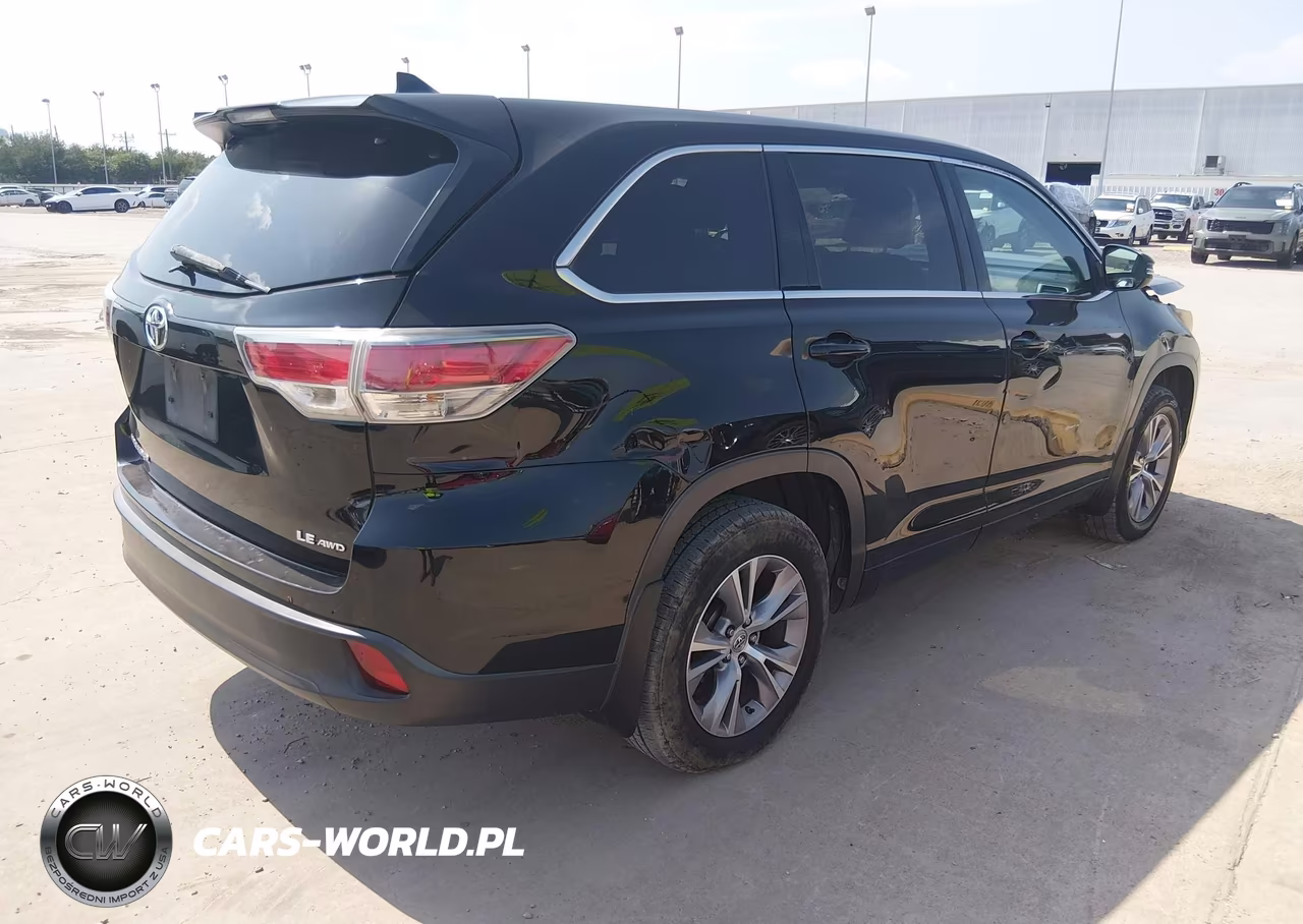 2015 Toyota Highlander Le Plus V6 VIN:5TDBKRFH0FS143329 - 4