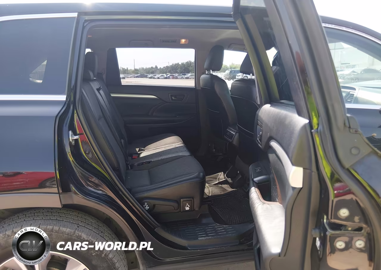 2015 Toyota Highlander Le Plus V6 VIN:5TDBKRFH0FS143329 - 8