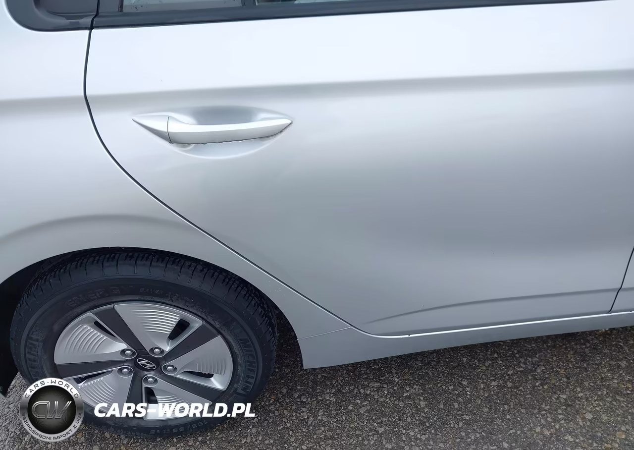 2019 Hyundai Ioniq Hybrid Blue VIN:KMHC65LC9KU106887 - 16