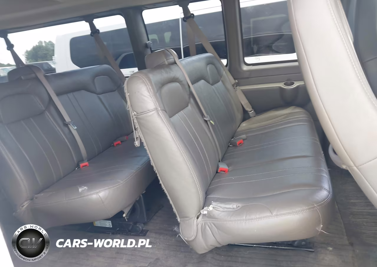 2017 Chevrolet Express 3500 Ls VIN:1GAZGNFG6H1294443 - 8