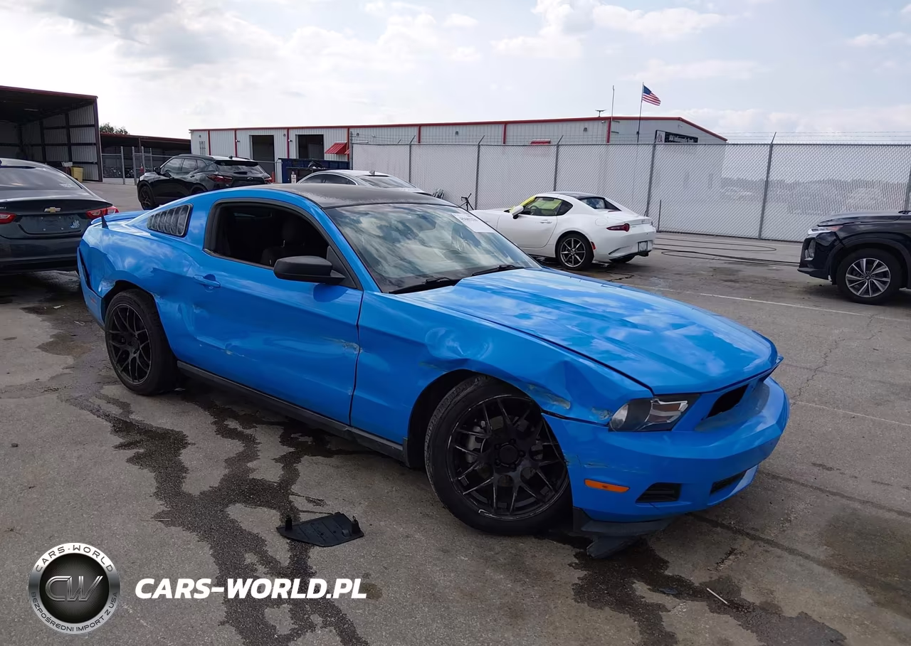 2011 Ford Mustang V6 Premium VIN:1ZVBP8AM4B5120472 - 1