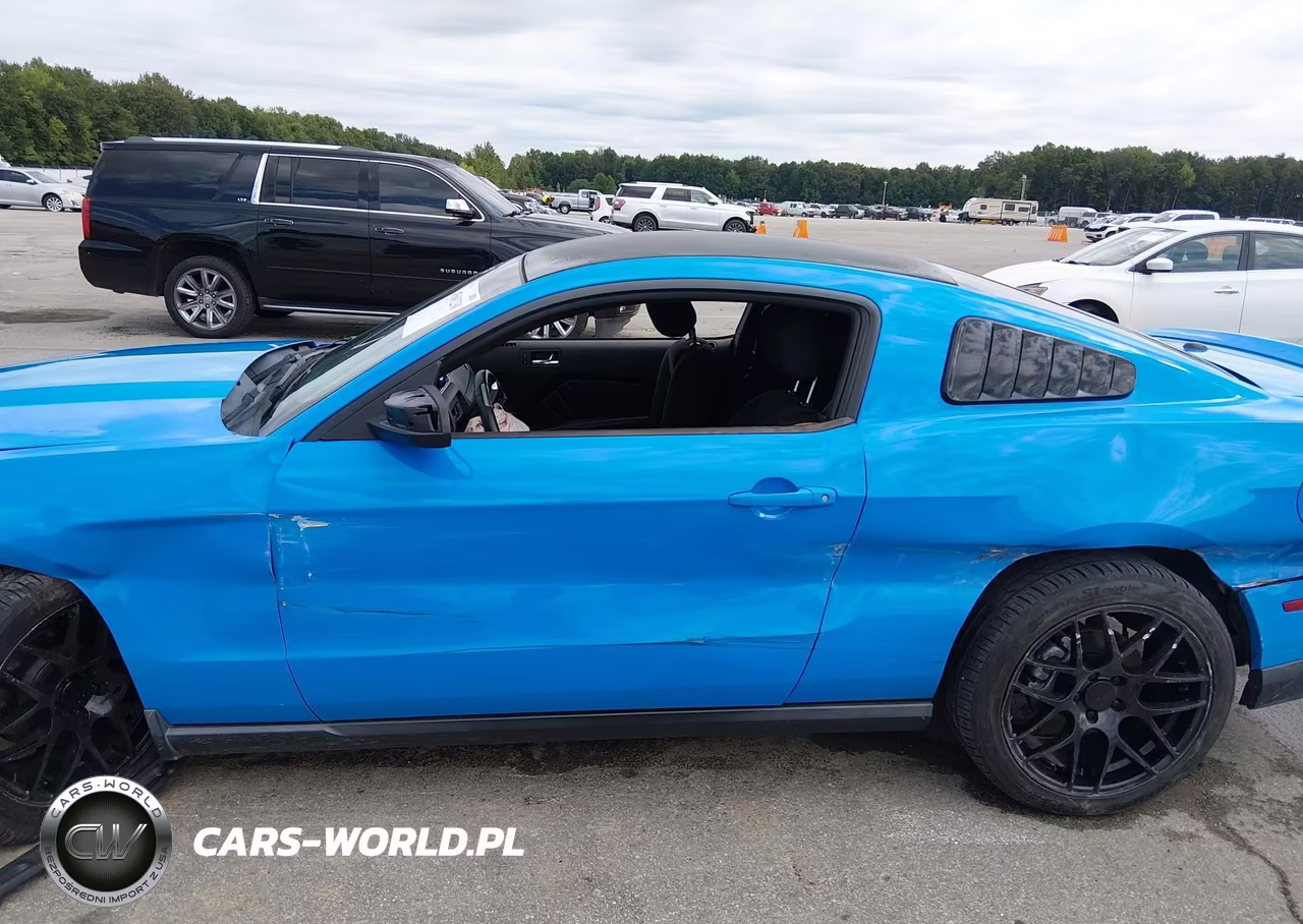 2011 Ford Mustang V6 Premium VIN:1ZVBP8AM4B5120472 - 15