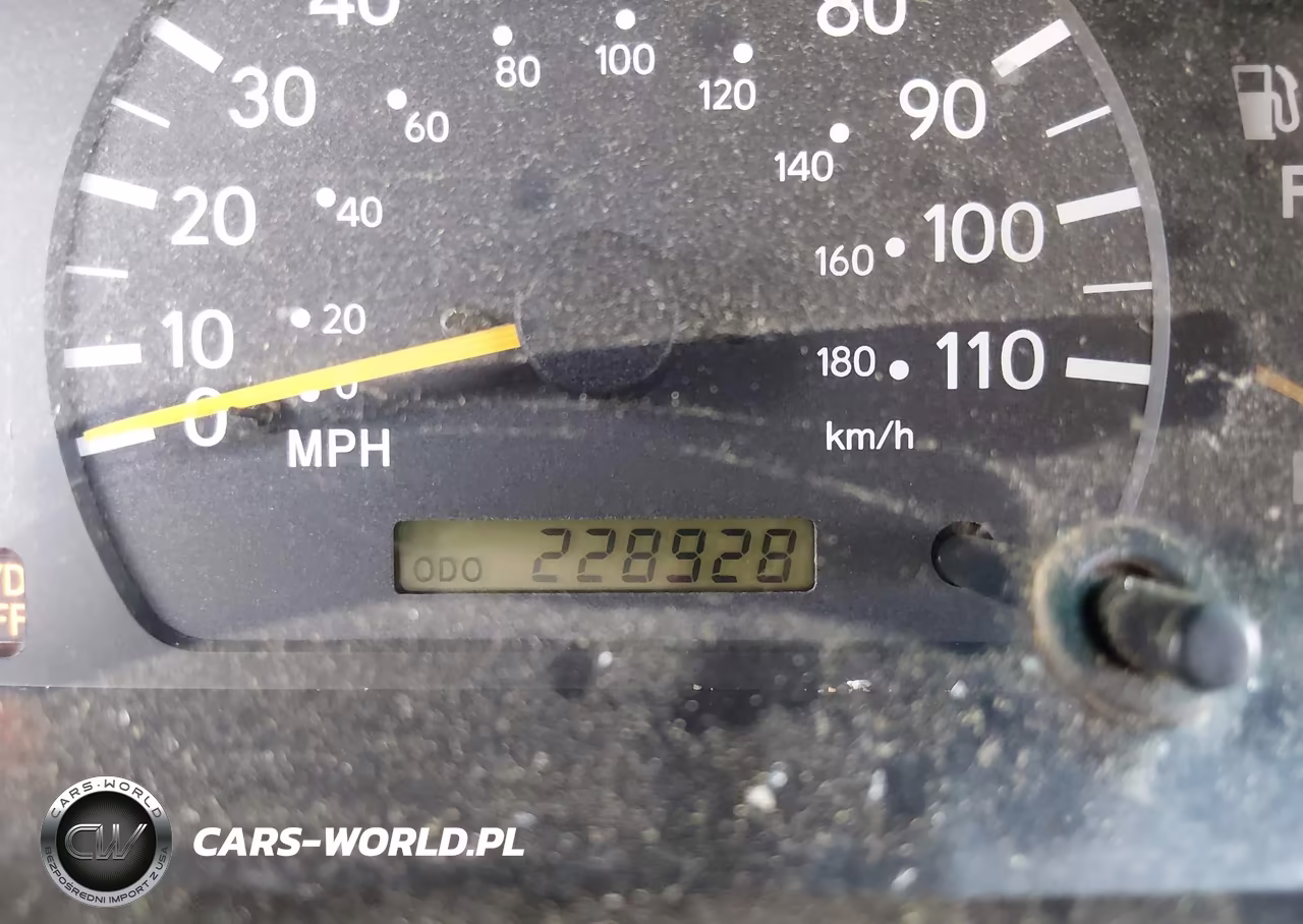 1999 Toyota Tacoma VIN:4TAWN72N9XZ444136 - 15