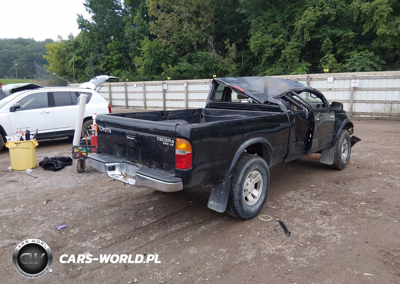 1999 Toyota Tacoma VIN:4TAWN72N9XZ444136 - 4