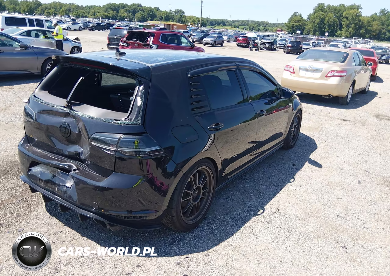 2015 Volkswagen Golf Gti 2.0T Se 4-Door VIN:3VW4T7AU6FM103459 - 4