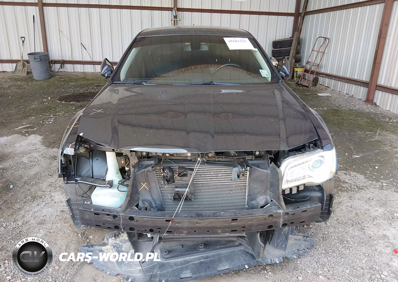 2019 Chrysler 300 Touring L VIN:2C3CCAAG9KH616997 - 12