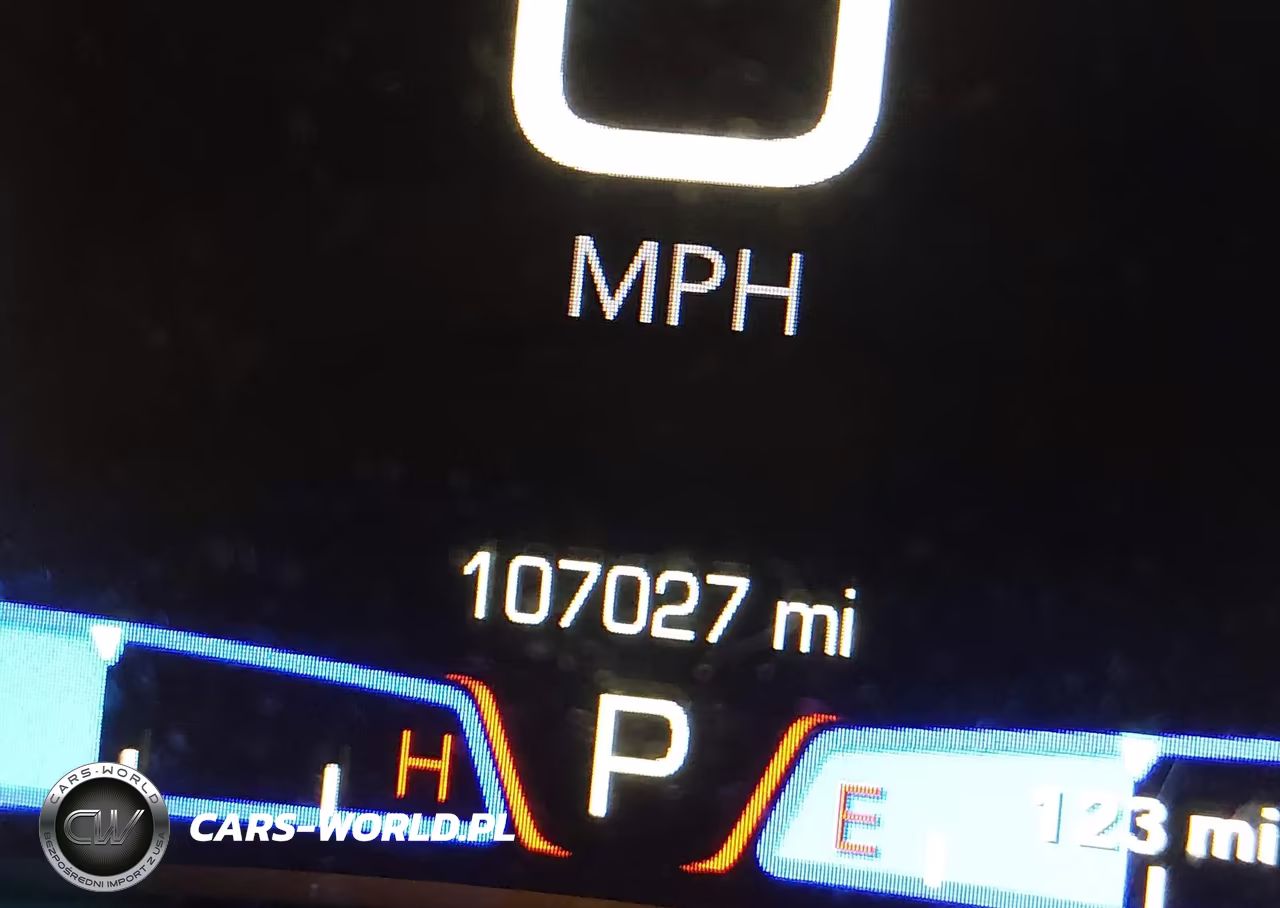 2019 Chrysler 300 Touring L VIN:2C3CCAAG9KH616997 - 15