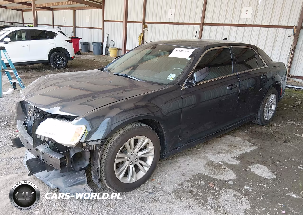 2019 Chrysler 300 Touring L VIN:2C3CCAAG9KH616997 - 2
