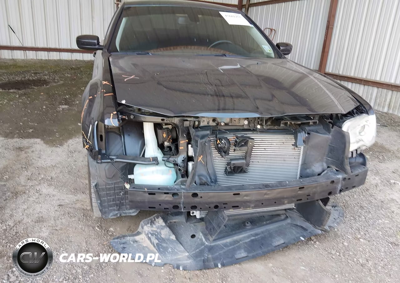 2019 Chrysler 300 Touring L VIN:2C3CCAAG9KH616997 - 6