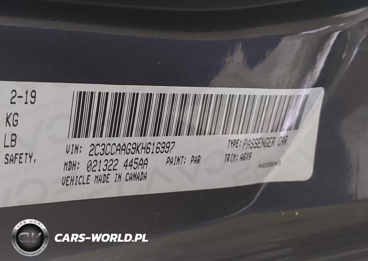 2019 Chrysler 300 Touring L VIN:2C3CCAAG9KH616997 - 9