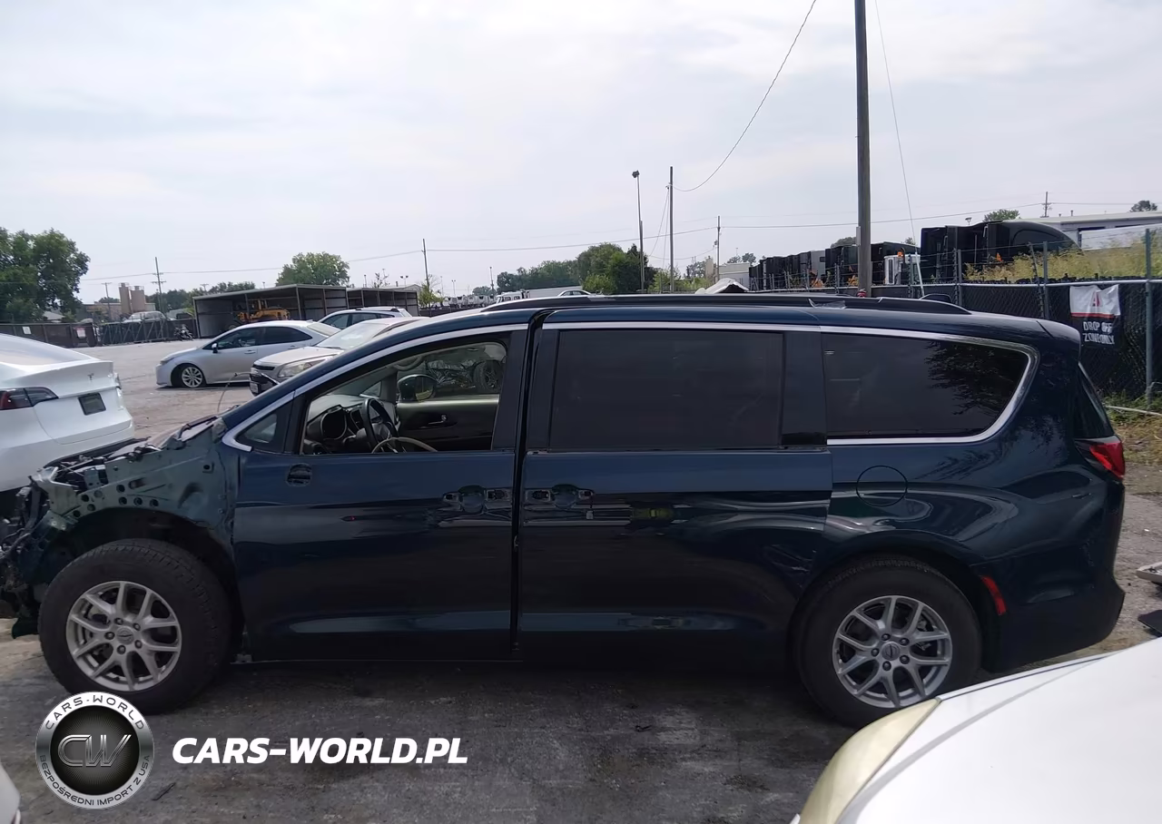 2022 Chrysler Pacifica Touring L VIN:2C4RC1BG5NR185853 - 15