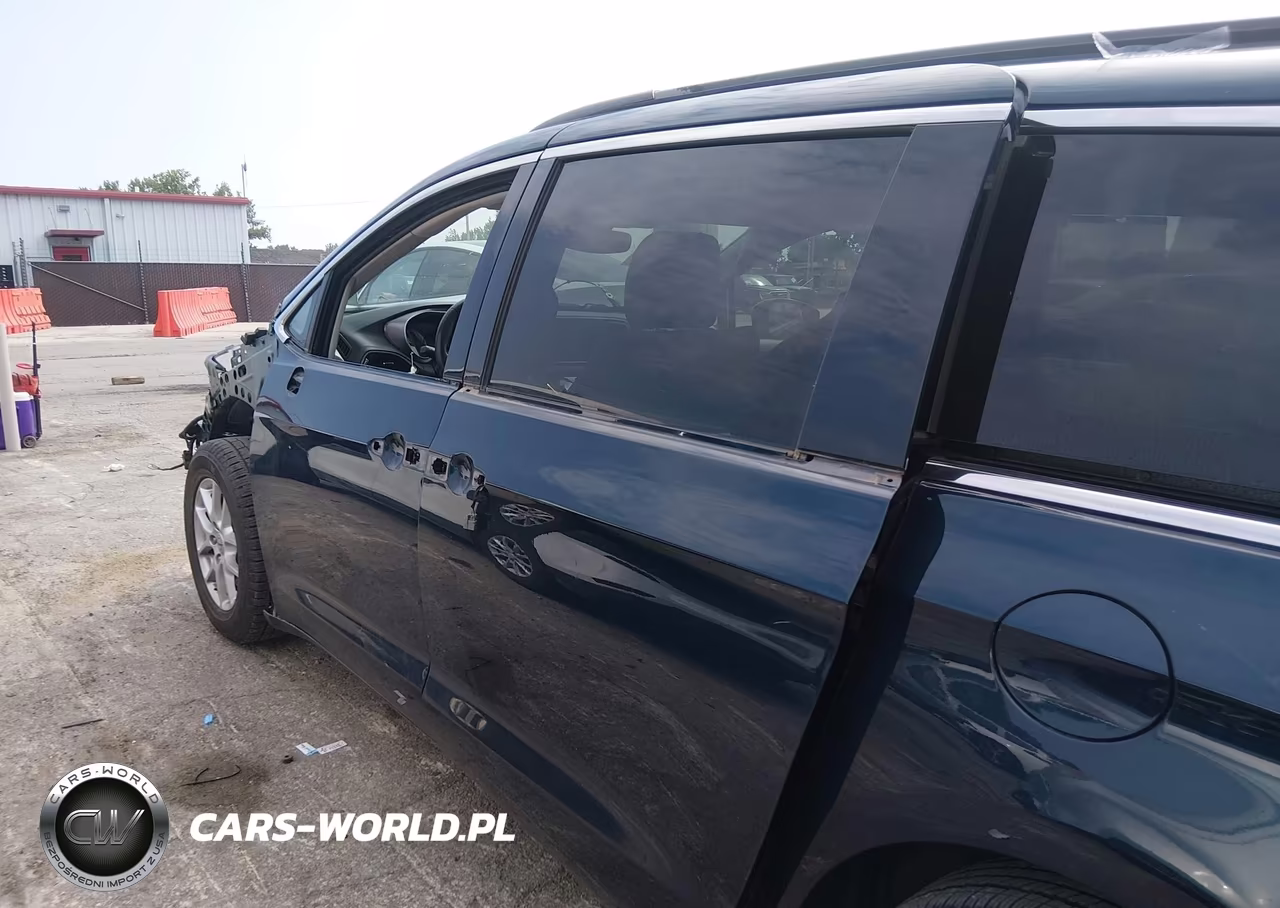 2022 Chrysler Pacifica Touring L VIN:2C4RC1BG5NR185853 - 18