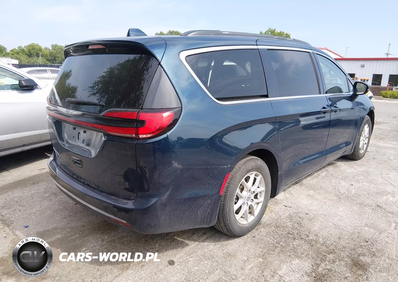 2022 Chrysler Pacifica Touring L VIN:2C4RC1BG5NR185853 - 4