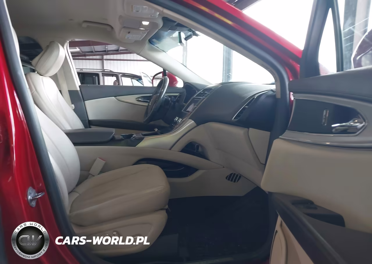 2020 Lincoln Nautilus Standard VIN:2LMPJ6J96LBL21992 - 5