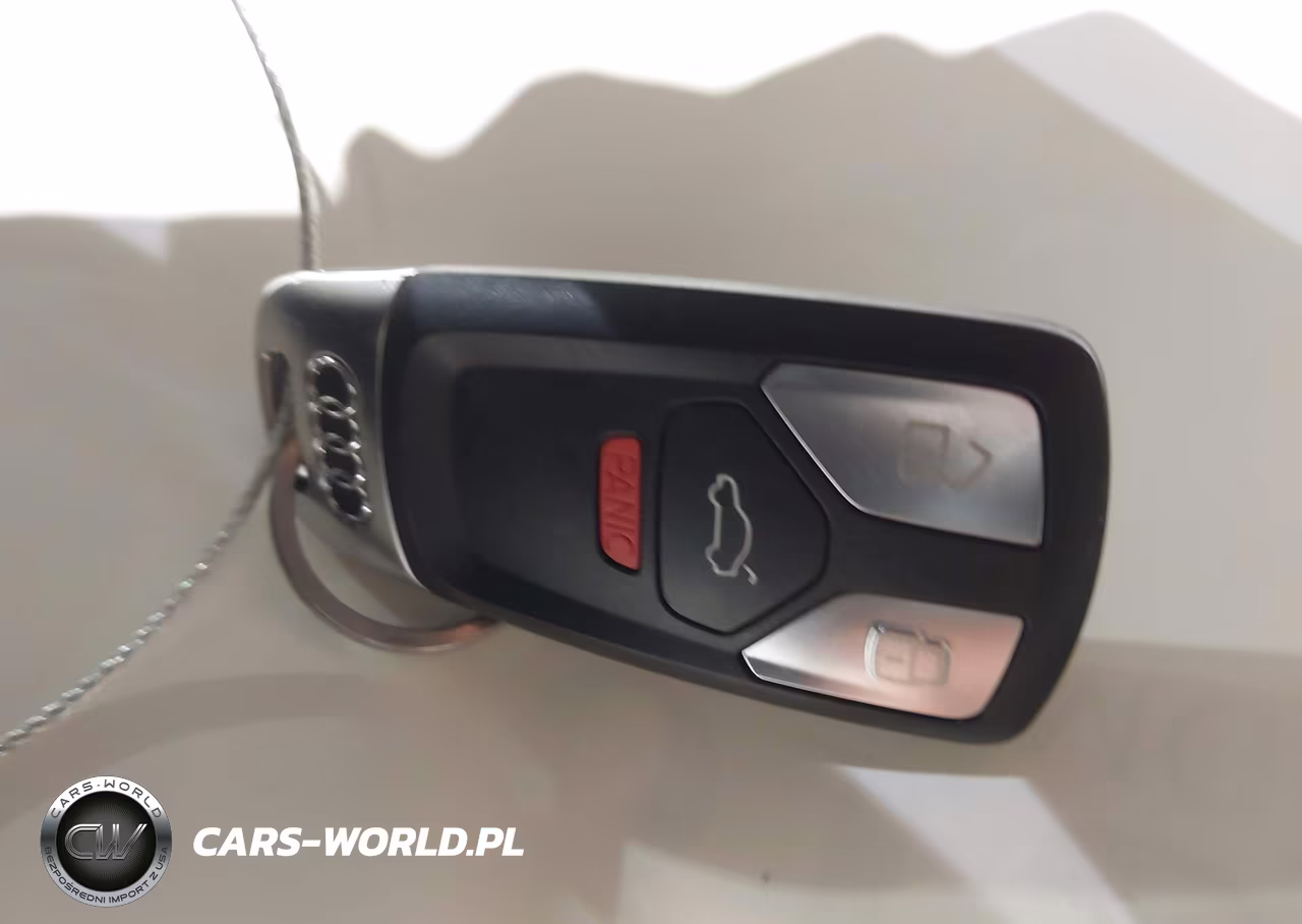 2017 Audi Q7 3.0T Premium VIN:WA1VAAF76HD046332 - 11