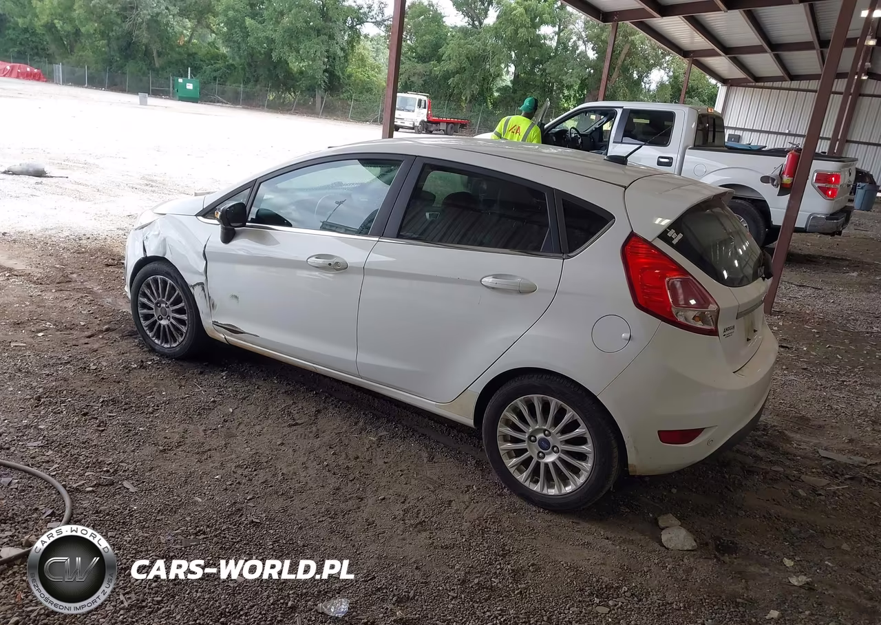 2015 Ford Fiesta Titanium VIN:3FADP4FJ1FM175258 - 3