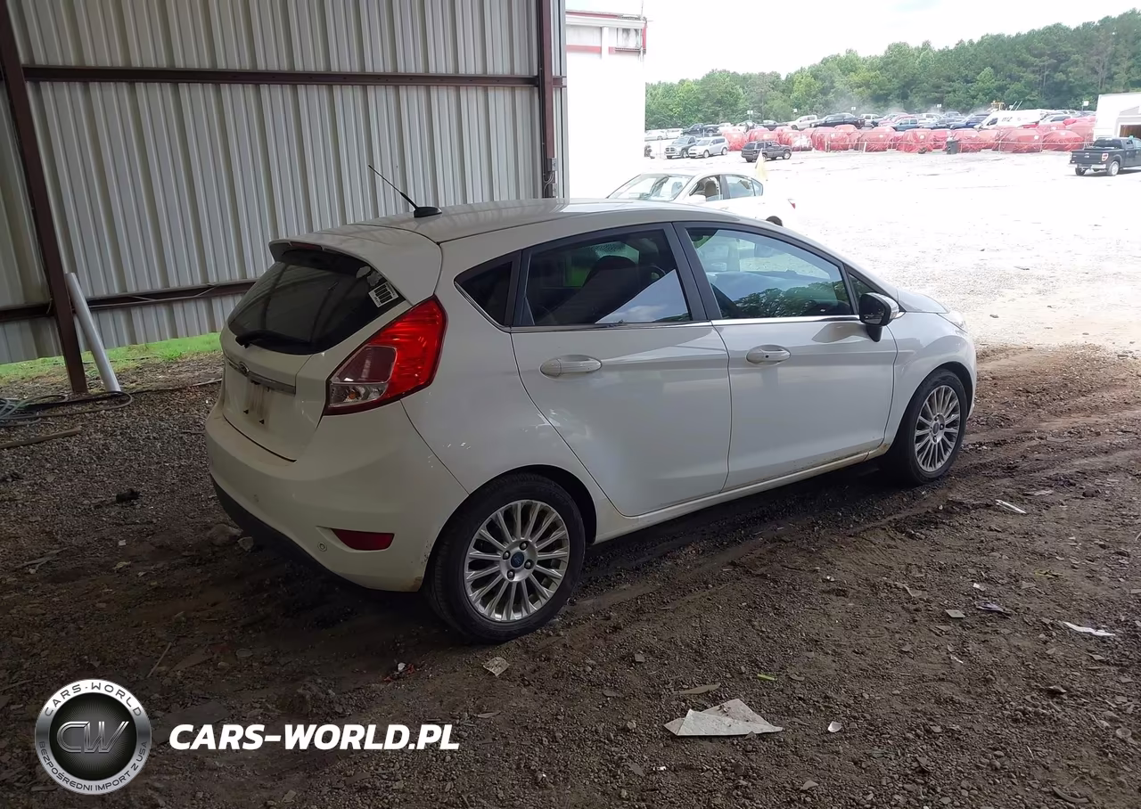 2015 Ford Fiesta Titanium VIN:3FADP4FJ1FM175258 - 4