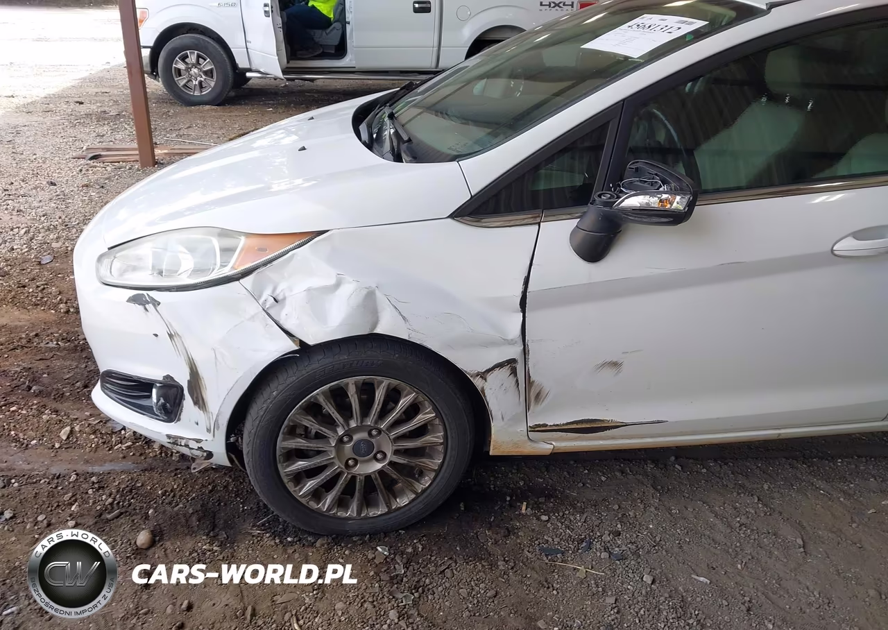 2015 Ford Fiesta Titanium VIN:3FADP4FJ1FM175258 - 6