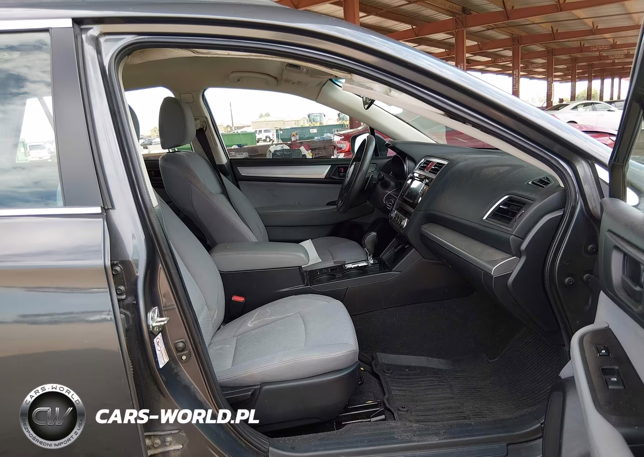 2019 Subaru Outback 2.5I VIN:4S4BSABCXK3334579 - 5