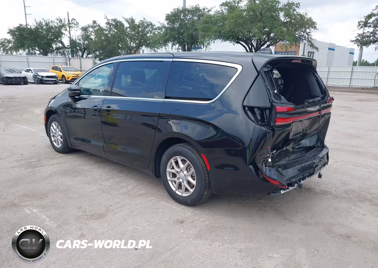 2026 Chrysler Pacifica Select VIN:2C4RC1BG4TR160438 - 3