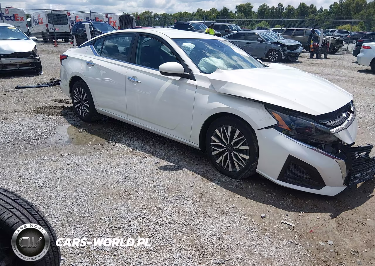 2023 Nissan Altima Sv Fwd