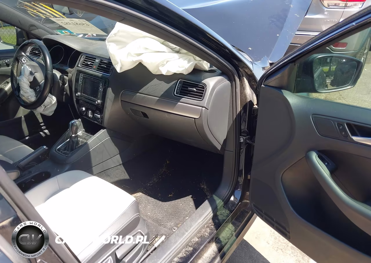 2016 Volkswagen Jetta 1.8T Sport VIN:3VWD17AJ7GM414301 - 5