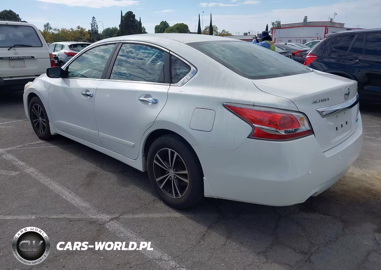 2014 Nissan Altima 2.5 S VIN:1N4AL3AP8EN378012 - 3