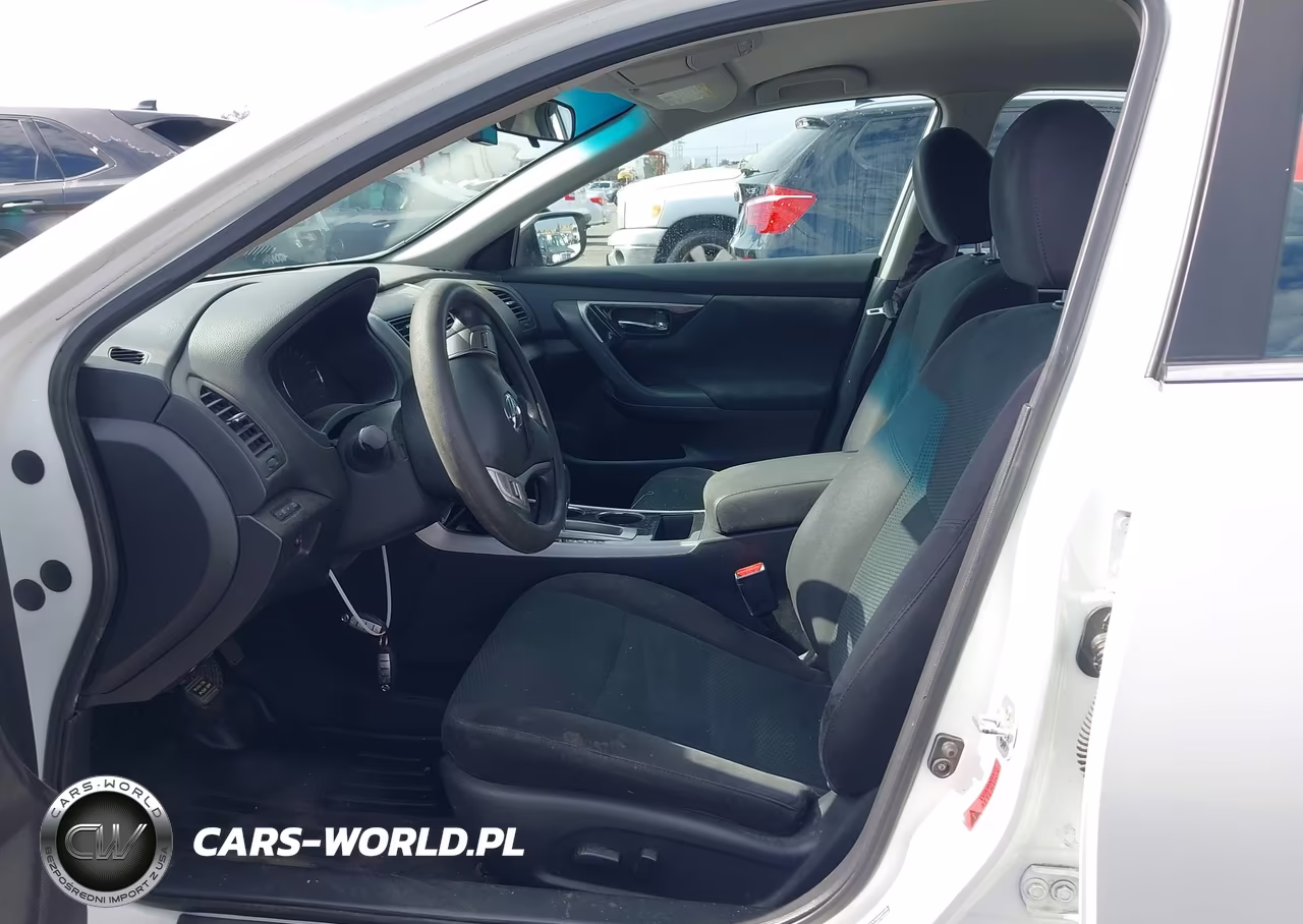 2014 Nissan Altima 2.5 S VIN:1N4AL3AP8EN378012 - 5